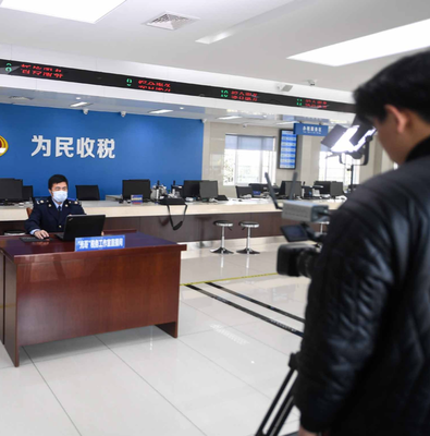 稅惠添翼 內(nèi)銷提速 稅務(wù)部門精準(zhǔn)服務(wù)助力外貿(mào)企業(yè)開拓國(guó)內(nèi)市場(chǎng)